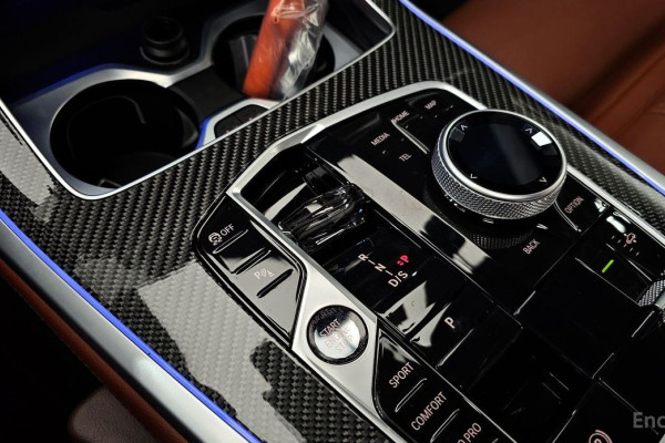 2025 BMW X7 с пробегом 5 331 км