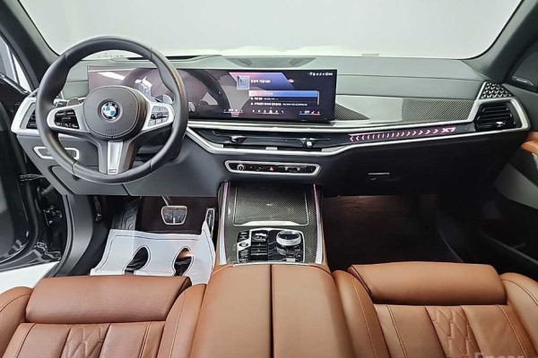 2024 BMW X7 с пробегом 15 817 км