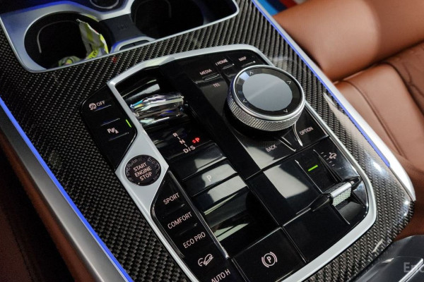 2025 BMW X7 с пробегом 6 525 км