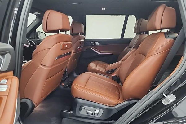 2024 BMW X7 с пробегом 15 817 км