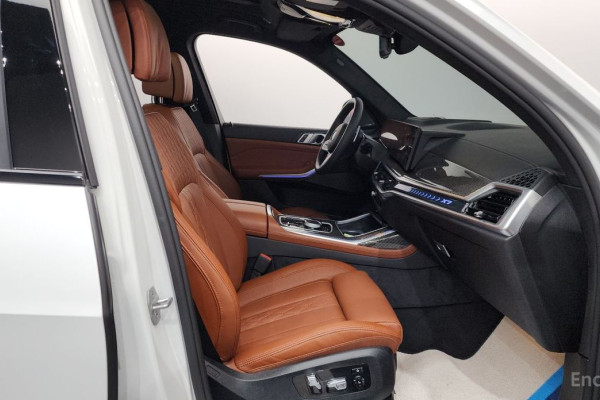 2025 BMW X7 с пробегом 6 525 км