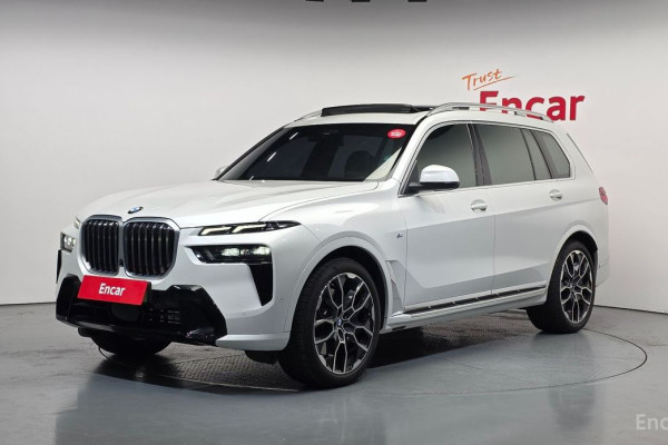 2025 BMW X7 с пробегом 23 964 км