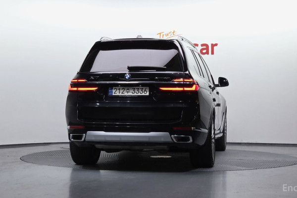 2024 BMW X7 с пробегом 21 769 км