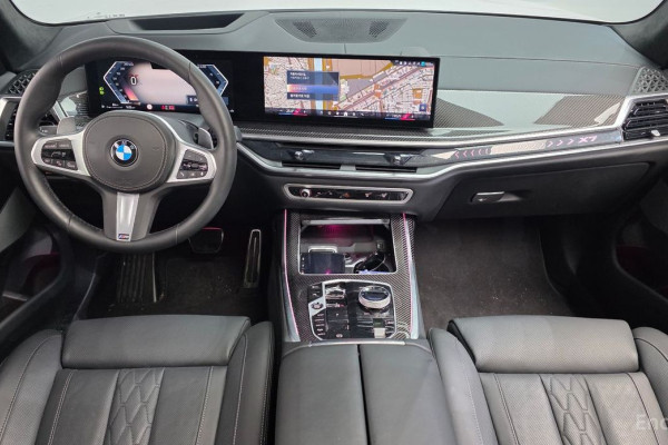 2025 BMW X7 с пробегом 23 964 км