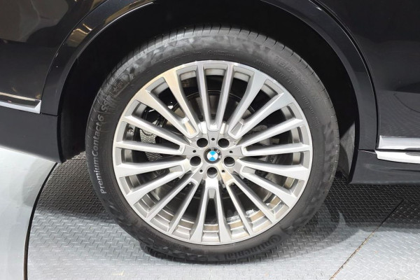 2024 BMW X7 с пробегом 21 769 км