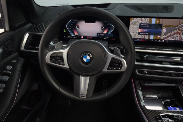 2025 BMW X7 с пробегом 23 964 км