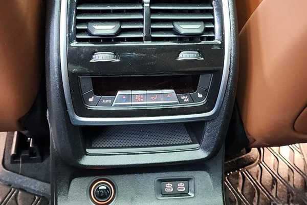 2024 BMW X7 с пробегом 11 910 км