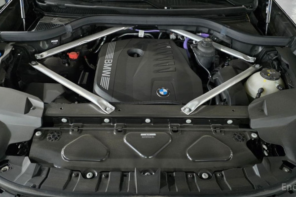 2025 BMW X7 с пробегом 11 000 км