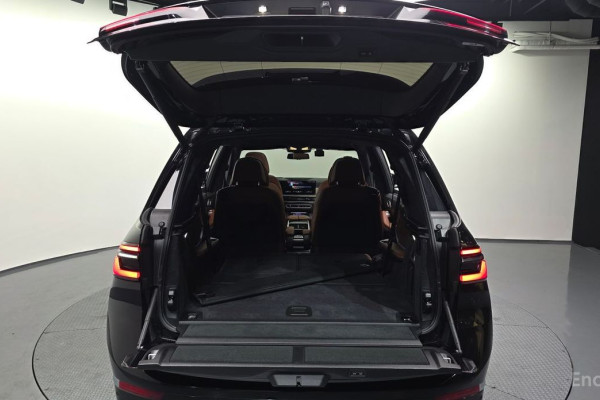 2024 BMW X7 с пробегом 21 769 км