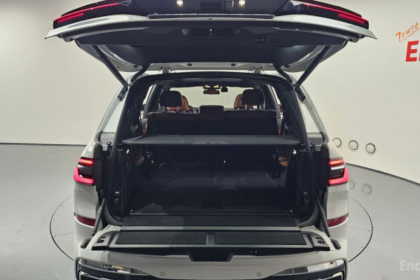 2024 BMW X7 с пробегом 19 633 км