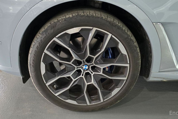 2024 BMW X7 с пробегом 25 000 км