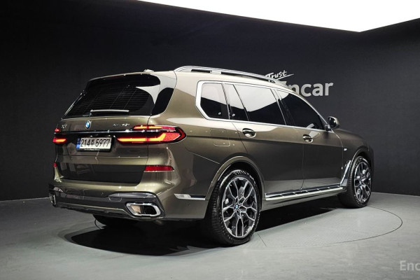 2024 BMW X7 с пробегом 17 341 км