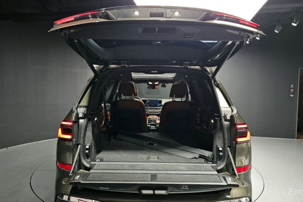 2024 BMW X7 с пробегом 17 341 км