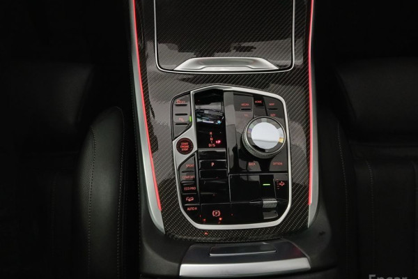 2025 BMW X7 с пробегом 7 517 км