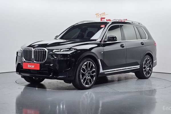 2025 BMW X7 с пробегом 17 860 км