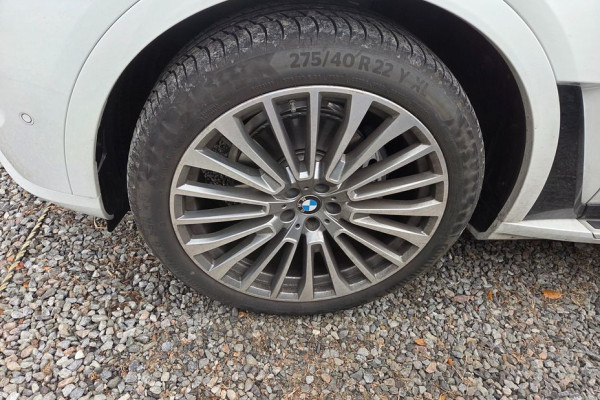 2025 BMW X7 с пробегом 8 162 км