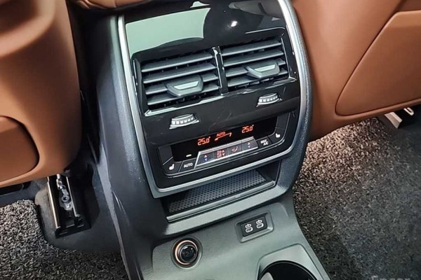 2025 BMW X7 с пробегом 5 734 км