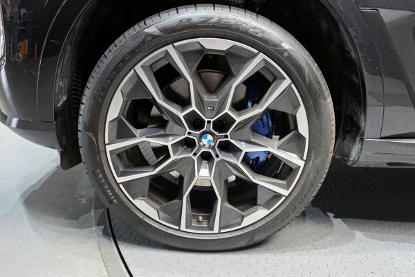 2025 BMW X7 с пробегом 5 583 км