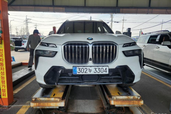 2024 BMW X7 с пробегом 43 129 км