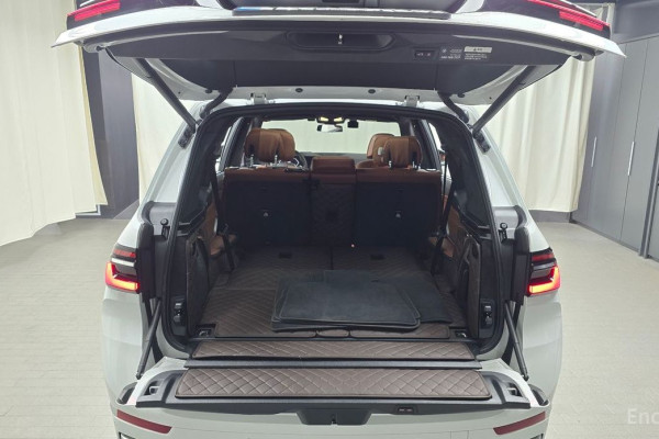2025 BMW X7 с пробегом 8 557 км