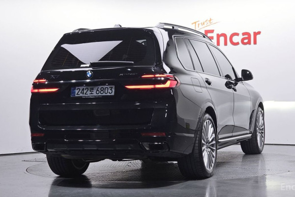 2025 BMW X7 с пробегом 5 716 км
