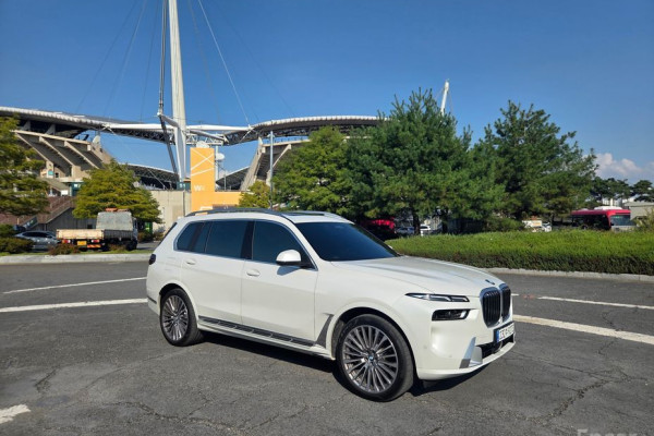 2025 BMW X7 с пробегом 40 100 км