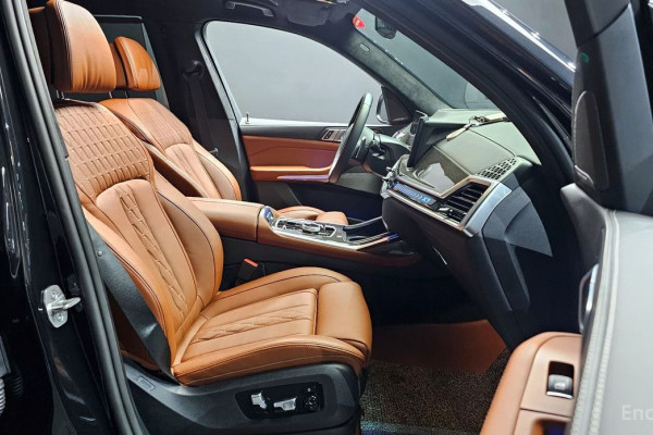 2025 BMW X7 с пробегом 5 583 км