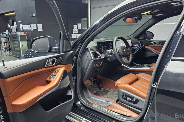 2025 BMW X7 с пробегом 5 583 км