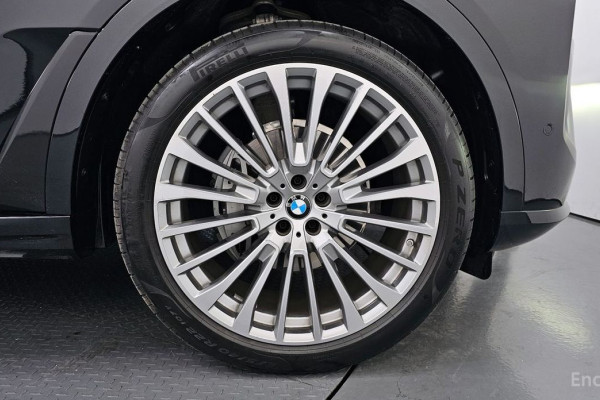 2025 BMW X7 с пробегом 5 716 км