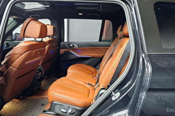2025 BMW X7 с пробегом 5 583 км