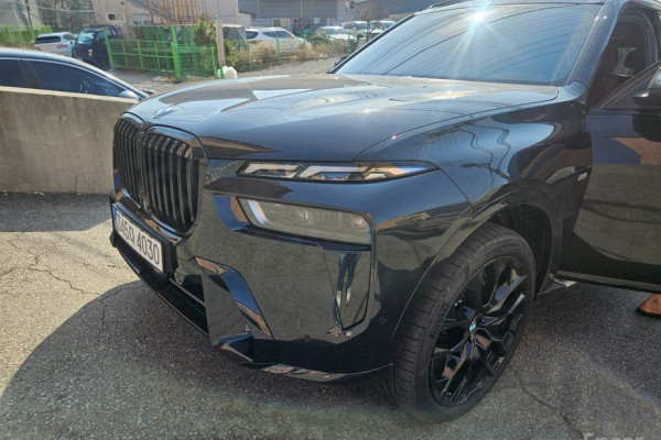 2024 BMW X7 с пробегом 17 582 км