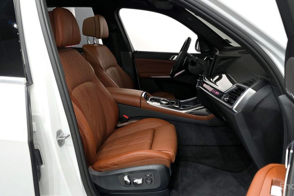 2024 BMW X7 с пробегом 18 975 км