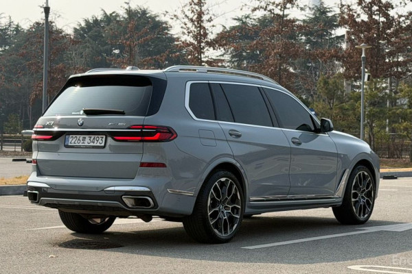 2024 BMW X7 с пробегом 33 623 км