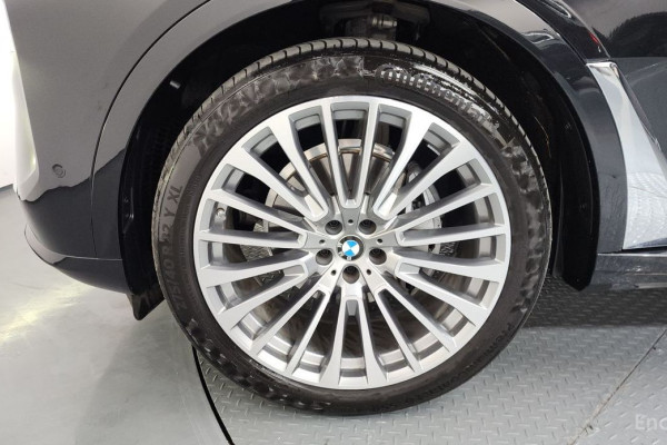 2024 BMW X7 с пробегом 13 566 км