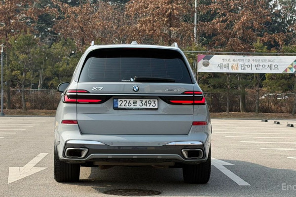 2024 BMW X7 с пробегом 33 623 км