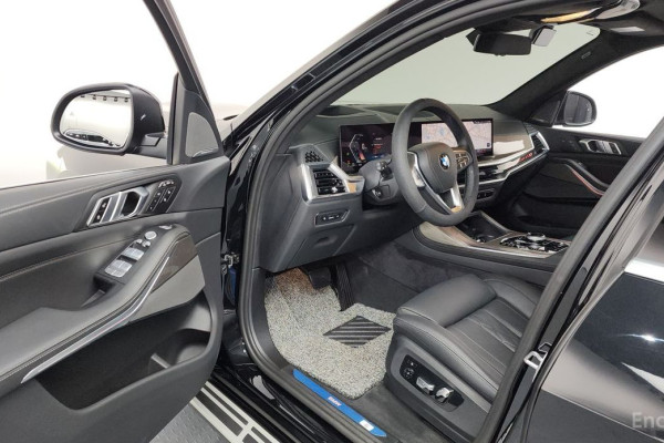 2024 BMW X7 с пробегом 13 566 км