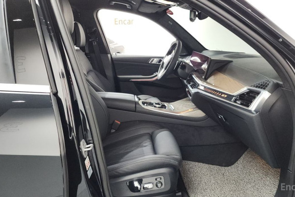 2024 BMW X7 с пробегом 13 566 км