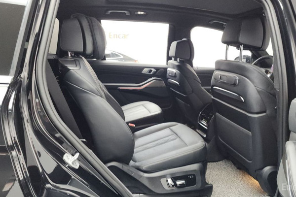 2024 BMW X7 с пробегом 13 566 км