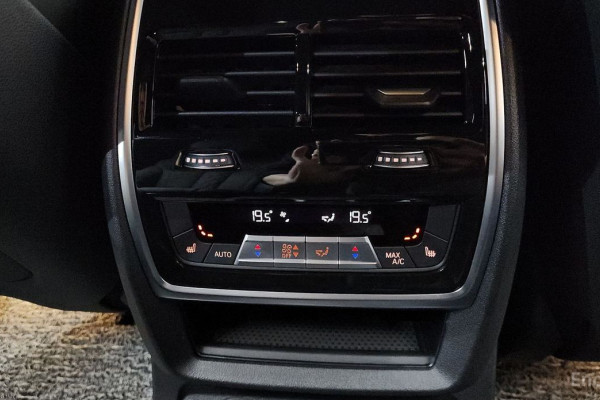 2024 BMW X7 с пробегом 13 566 км