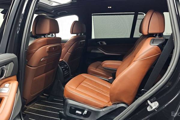 2025 BMW X7 с пробегом 5 716 км
