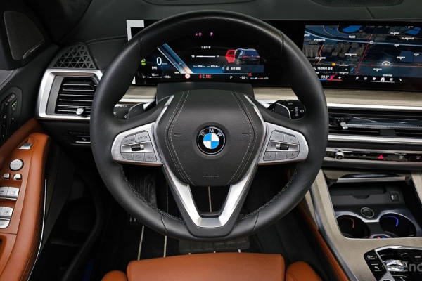 2025 BMW X7 с пробегом 5 716 км