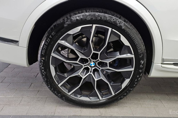 2024 BMW X7 с пробегом 15 952 км