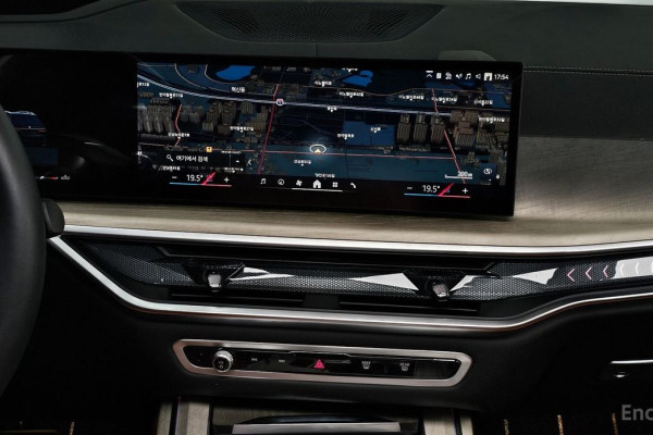 2025 BMW X7 с пробегом 5 716 км