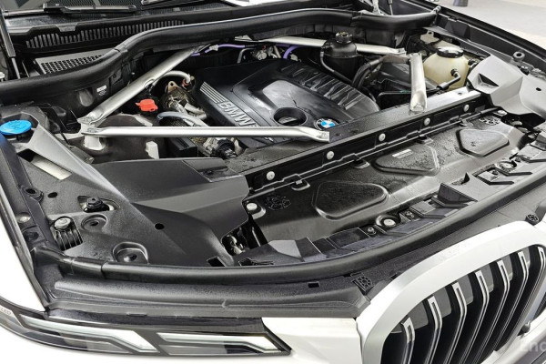 2024 BMW X7 с пробегом 15 952 км