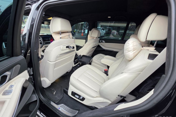 2024 BMW X7 с пробегом 27 000 км