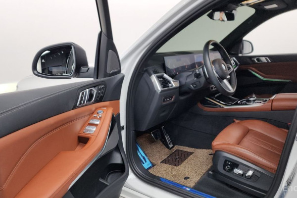 2024 BMW X7 с пробегом 42 052 км