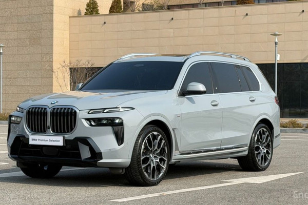 2024 BMW X7 с пробегом 33 623 км