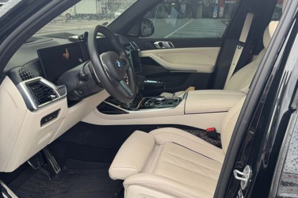2024 BMW X7 с пробегом 27 000 км