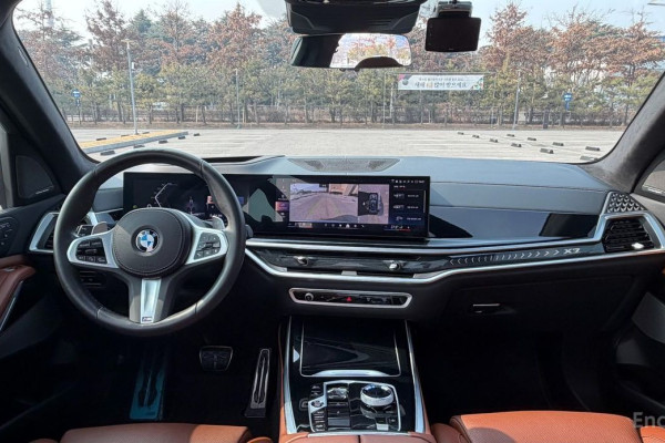 2024 BMW X7 с пробегом 33 623 км