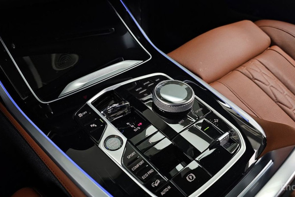 2024 BMW X7 с пробегом 15 952 км